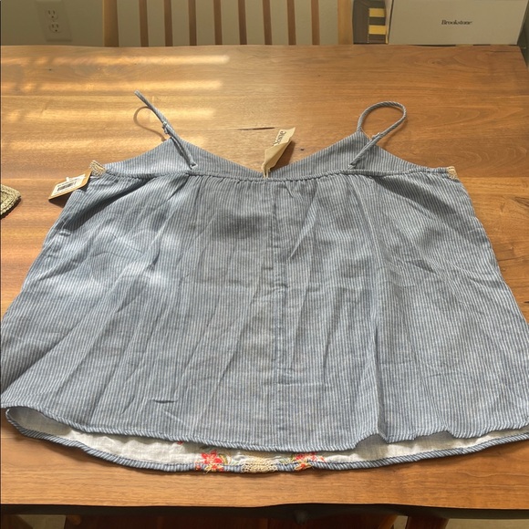 Savanna Jane take me to Greece Tank 1X - Picture 9 of 11